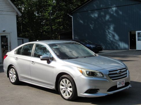 Used 2016 Subaru Legacy 2.5i Premium AWD/4WD image 17