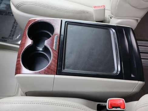 Used 2013 Toyota Sienna XLE Minivan FWD image 30