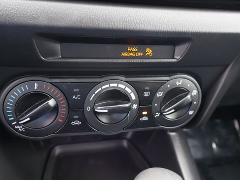 Used 2015 MAZDA MAZDA3 i SV image 21