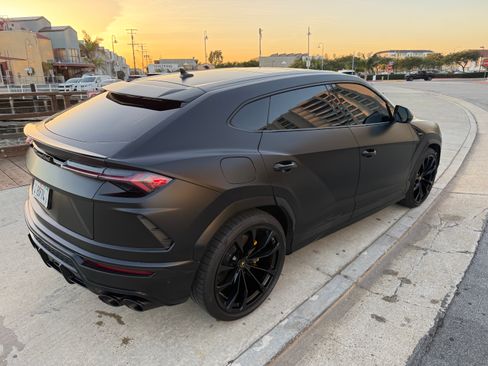 Used 2020 Lamborghini Urus image 4
