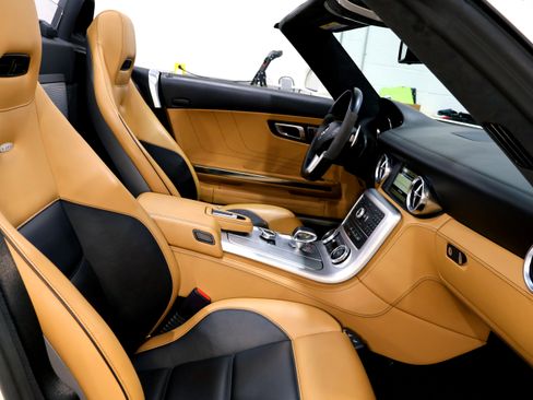 Used 2012 Mercedes-Benz SLS AMG image 20