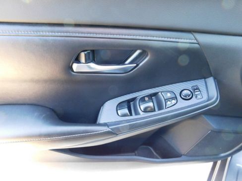 Used 2021 Nissan Sentra S image 11