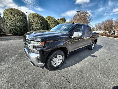 Used 2019 Chevrolet Silverado 1500 LT image 2
