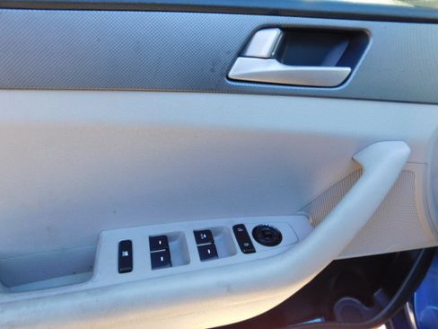 Used 2017 Hyundai Sonata SE FWD image 10
