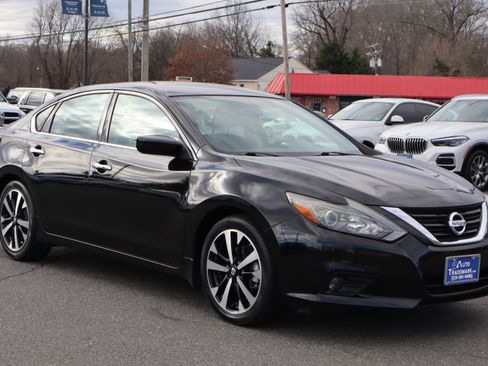 Used 2018 Nissan Altima 2.5 SR image 9