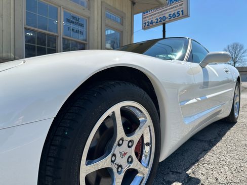 Used 2001 Chevrolet Corvette image 9