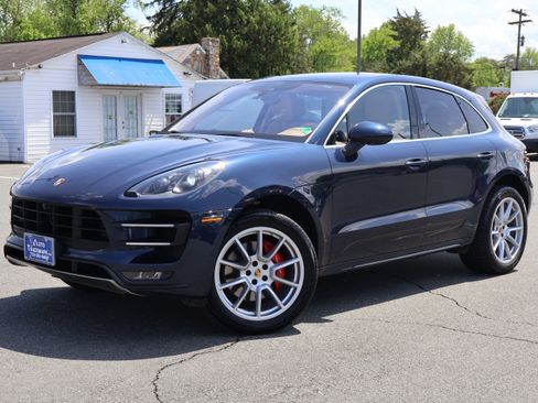 Used 2016 Porsche Macan Turbo image 2