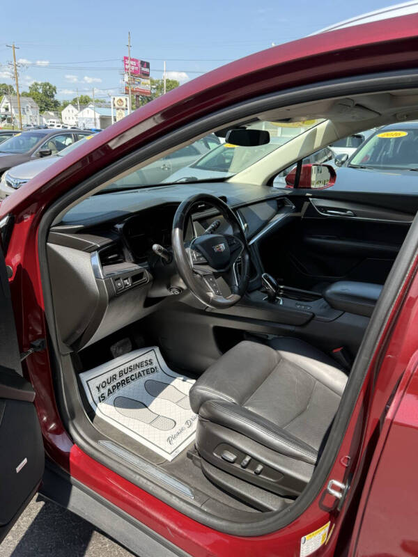 Used 2017 Cadillac XT5 Premium Luxury AWD/4WD image 9