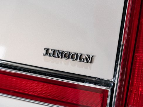 Used 1990 Lincoln Mark VII Blass image 40