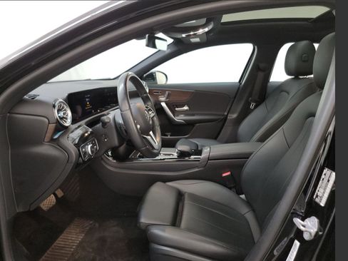 Used 2021 Mercedes-Benz A 220 image 7
