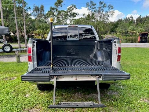 Used 2010 Ford F150 Lariat image 5