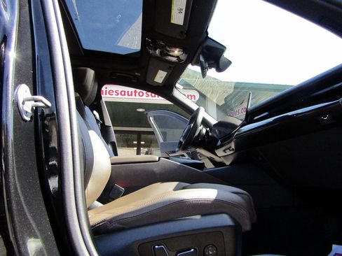 Used 2025 BMW 530i xDrive image 22