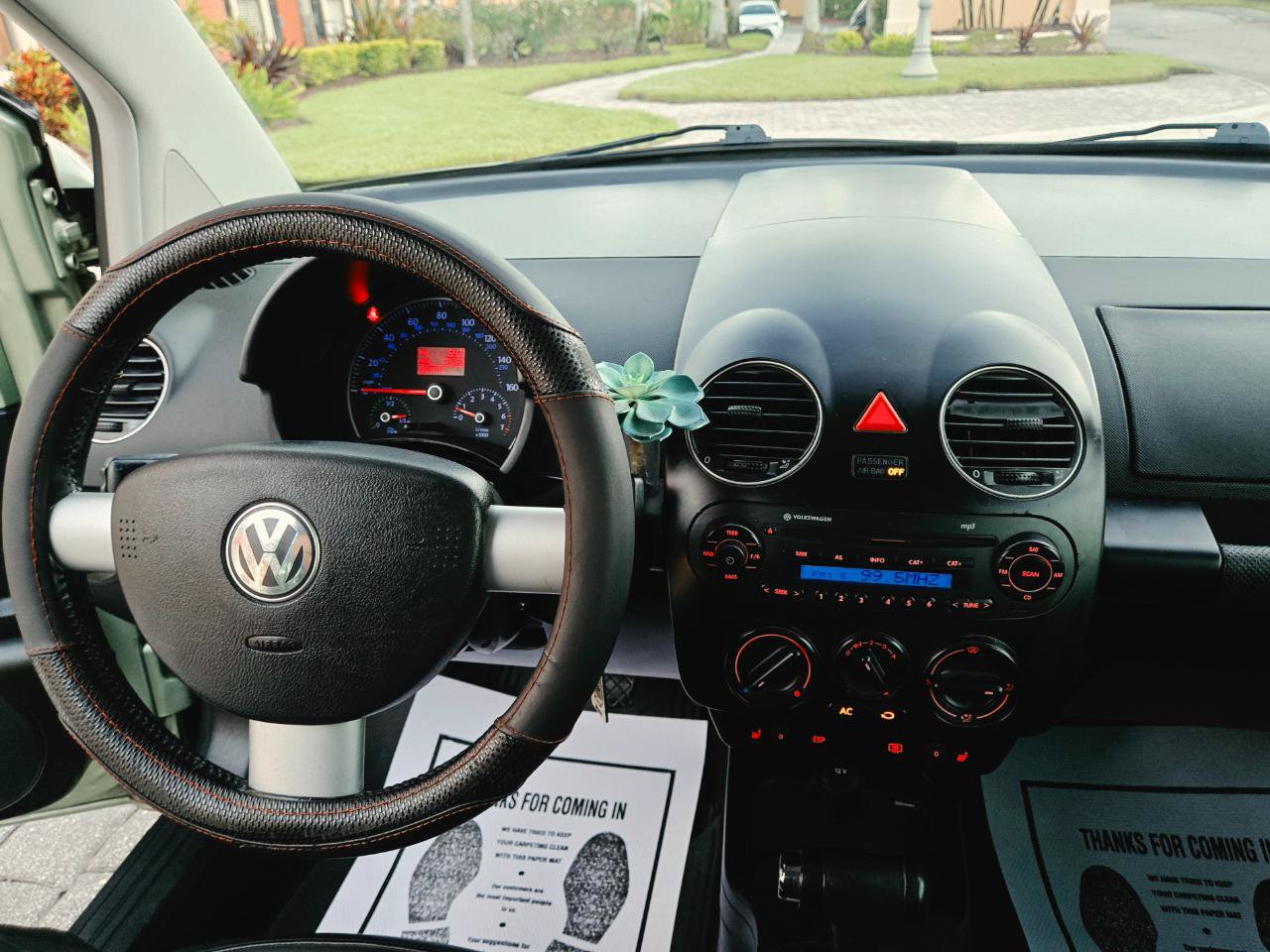 Used 2009 Volkswagen Beetle 2.5 Coupe FWD image 37