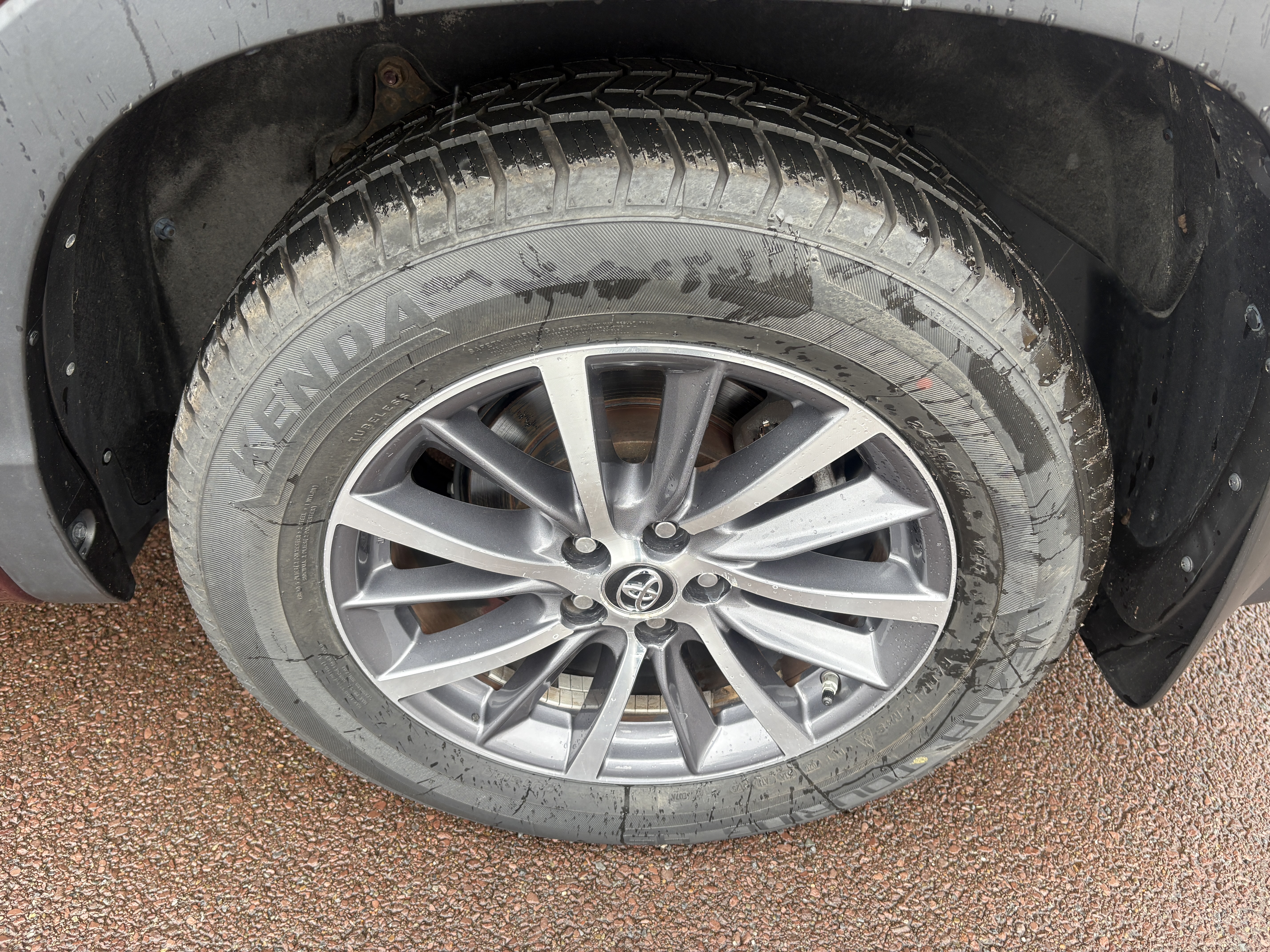 Used 2018 Toyota Highlander AWD V6 image 6