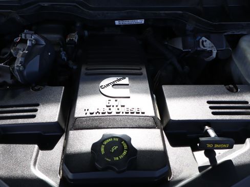 Used 2013 RAM 2500 SLT image 38