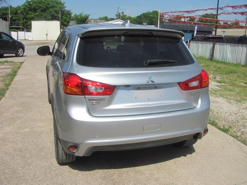 Used 2017 Mitsubishi Outlander Sport FWD image 3