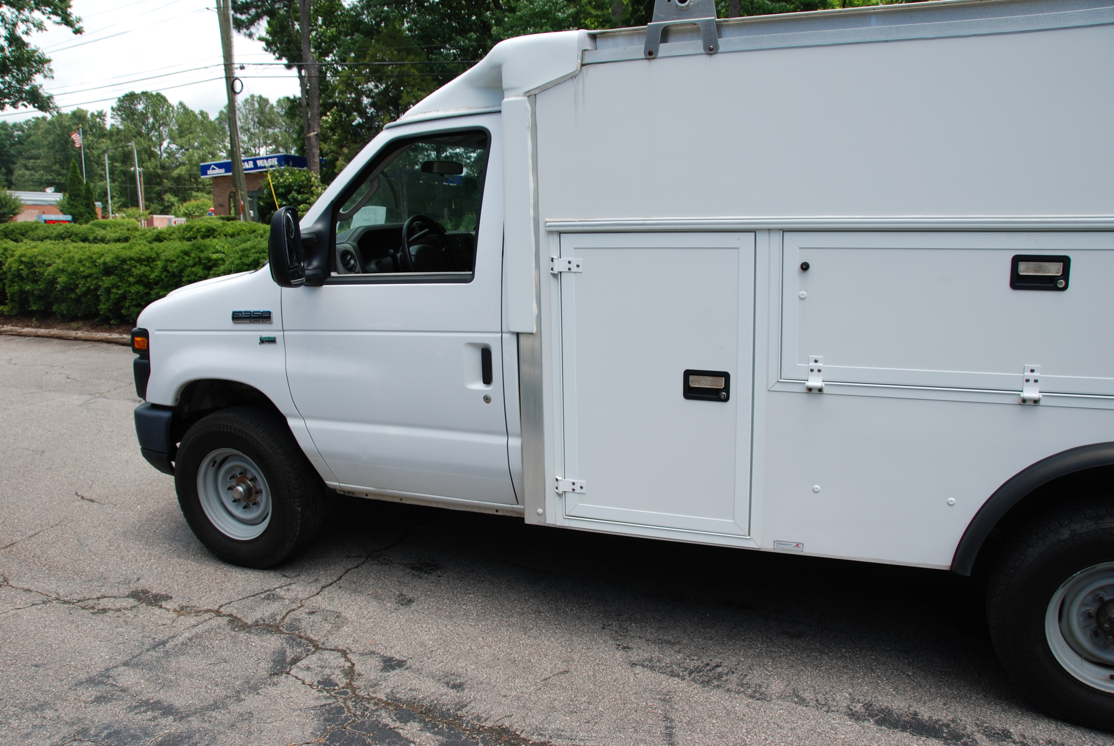 Used 2015 Ford E-350 and Econoline 350 Super Duty RWD image 7