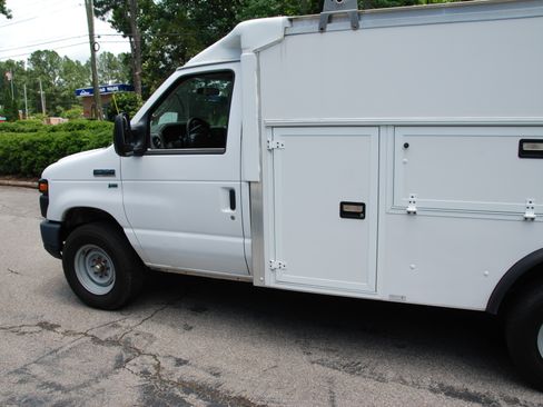 Used 2015 Ford E-350 and Econoline 350 Super Duty RWD image 7