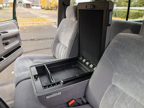 Used 1996 Dodge Ram 2500 Truck SLT image 37