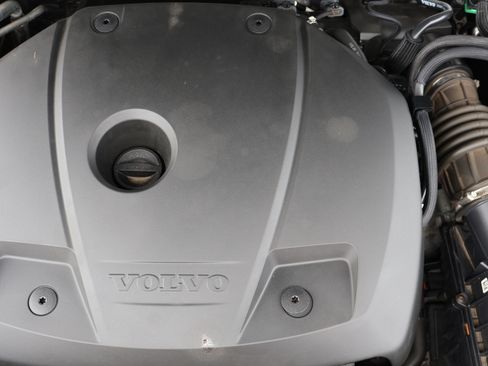 Used 2019 Volvo XC90 T6 Momentum image 31