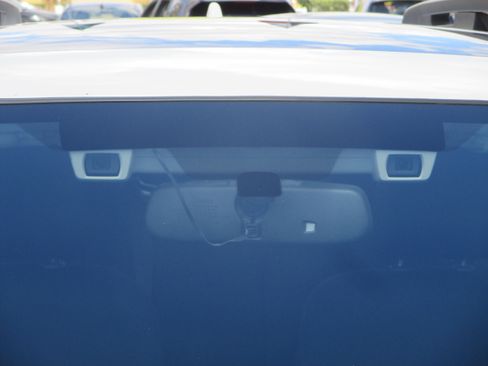 Used 2016 Subaru Impreza 2.0i Premium image 7