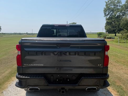 Used 2021 Chevrolet Silverado 1500 4x4 Crew Cab LT Trail Boss image 4