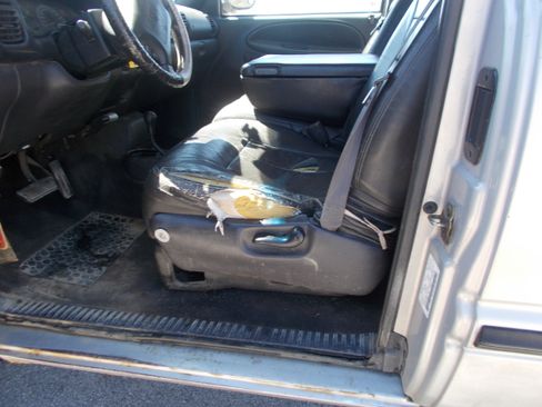 Used 2000 Dodge Ram 2500 Truck image 7