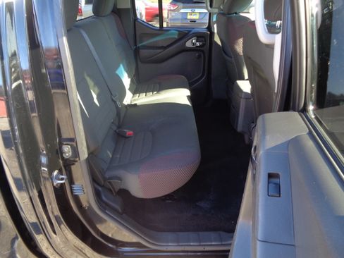 Used 2011 Nissan Frontier PRO-4X image 29