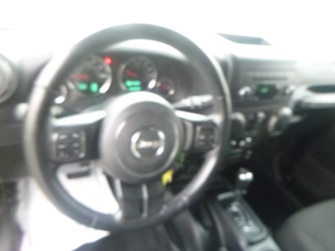Used 2015 Jeep Wrangler Sport image 28