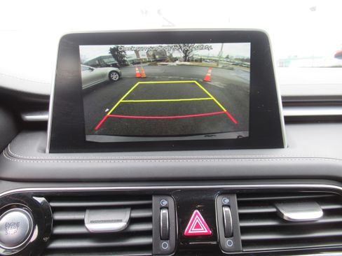 Used 2021 Genesis G70 2.0T Elite image 14