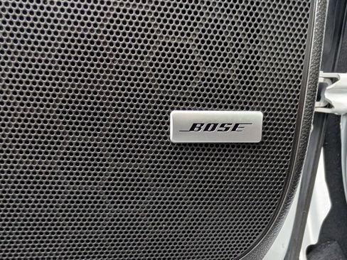 Used 2023 Buick Enclave Essence image 18