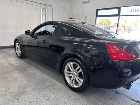 Used 2010 INFINITI G37 image 5