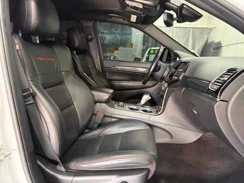 Used 2019 Jeep Grand Cherokee 4WD Trailhawk image 16