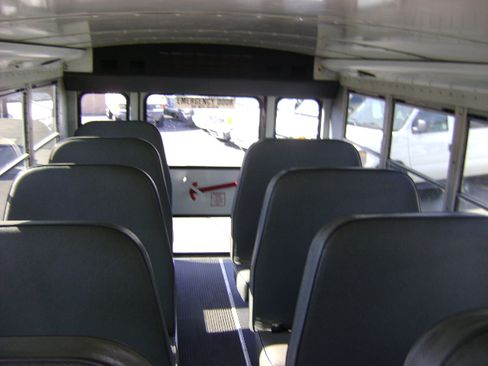 Used 2008 Chevrolet Express 3500 image 17