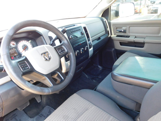 Used 2011 RAM 3500 4x4 Crew Cab image 9