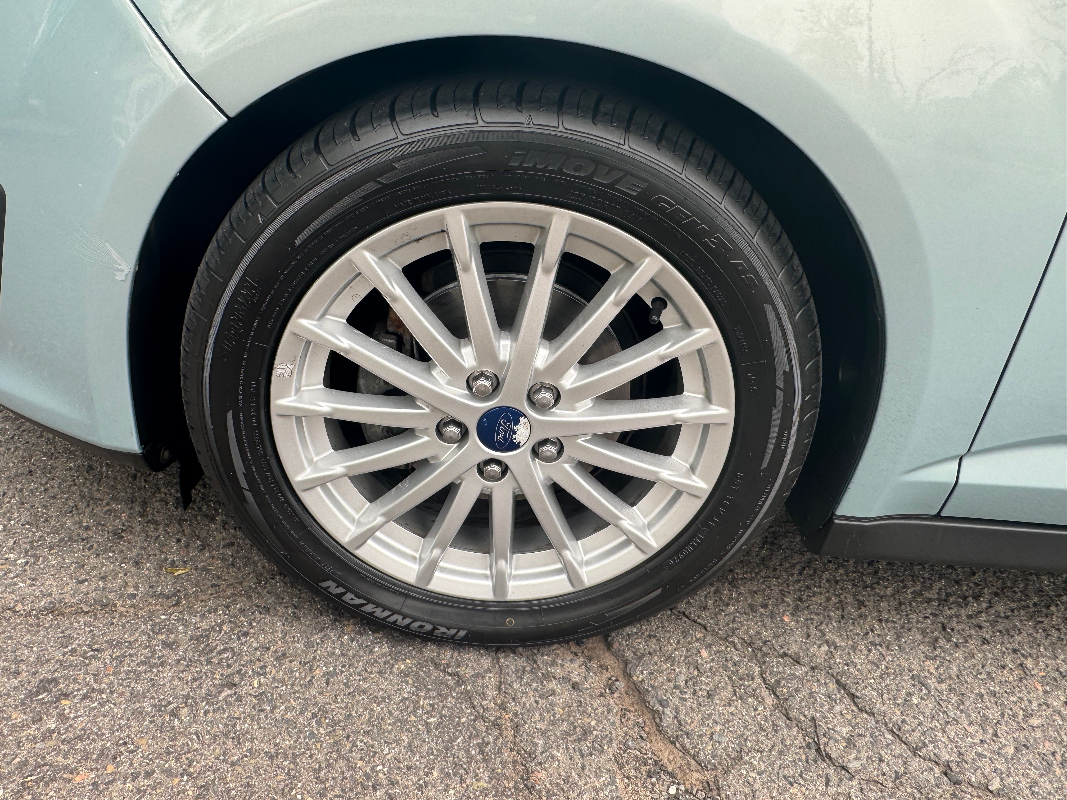 Used 2014 Ford C-MAX SE FWD image 25