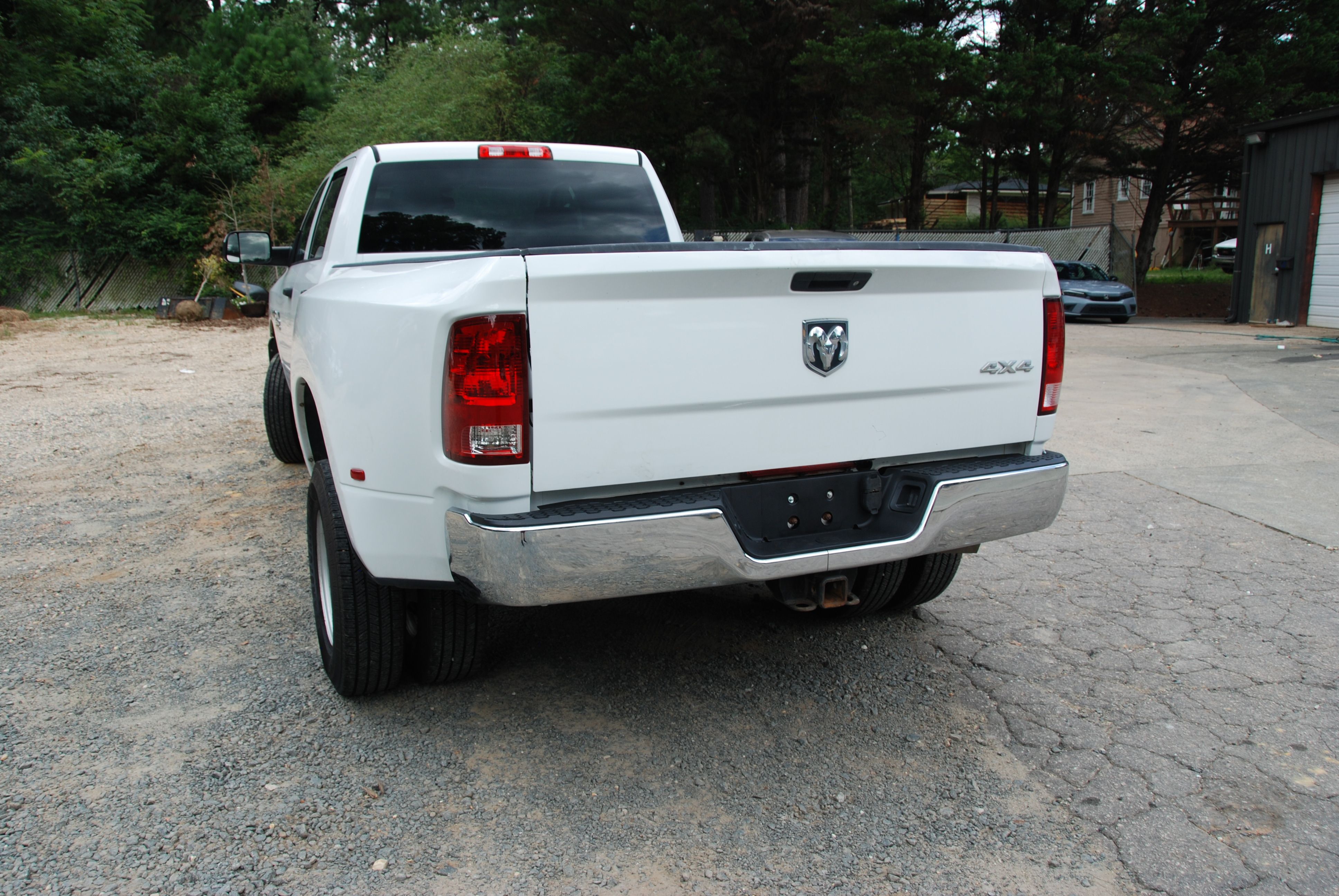 Used 2016 RAM 3500 4x4 Crew Cab ST DRW image 9