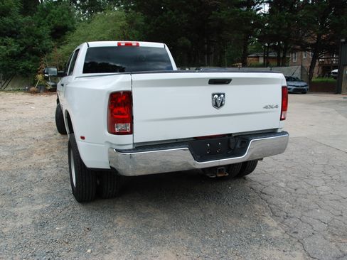 Used 2016 RAM 3500 ST image 9