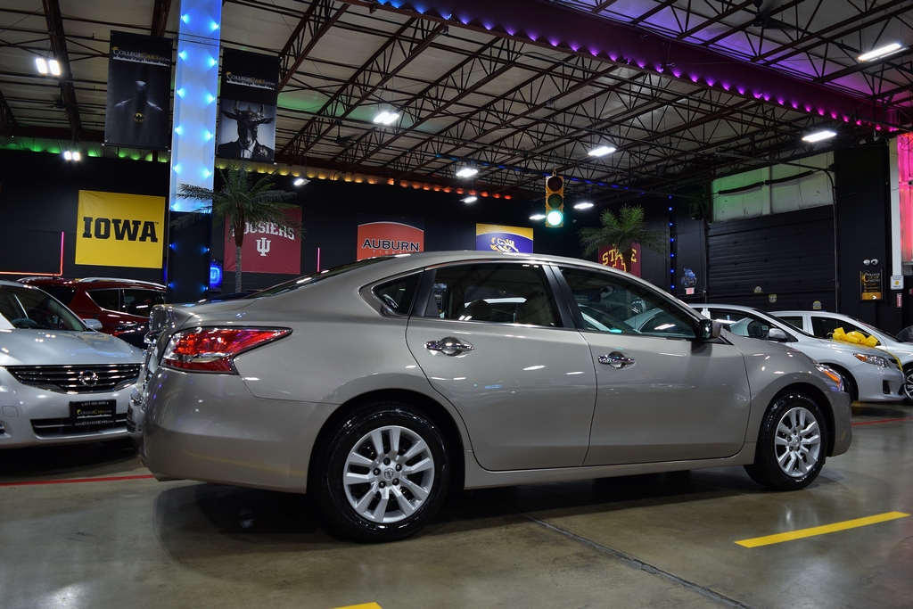 Used 2014 Nissan Altima 2.5 S Sedan FWD image 14