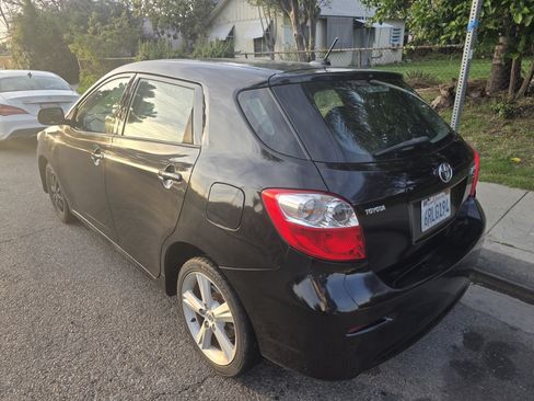 Used 2010 Toyota Matrix S image 3