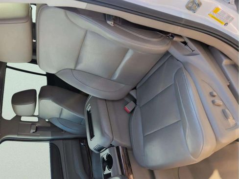 Used 2018 GMC Yukon XL SLT image 9