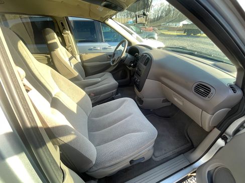 Used 2003 Dodge Grand Caravan Sport image 12