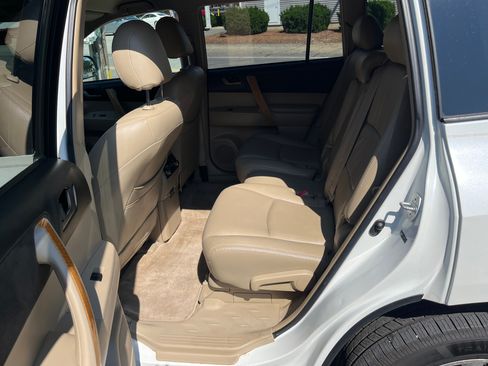 Used 2008 Toyota Highlander 4WD Hybrid image 11