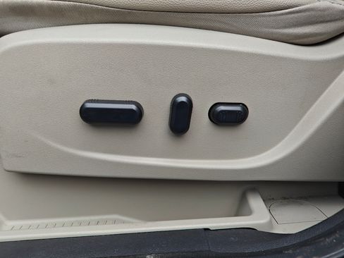 Used 2016 Ford Escape Titanium image 14