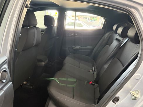 Used 2019 Honda Civic EX Hatchback image 12