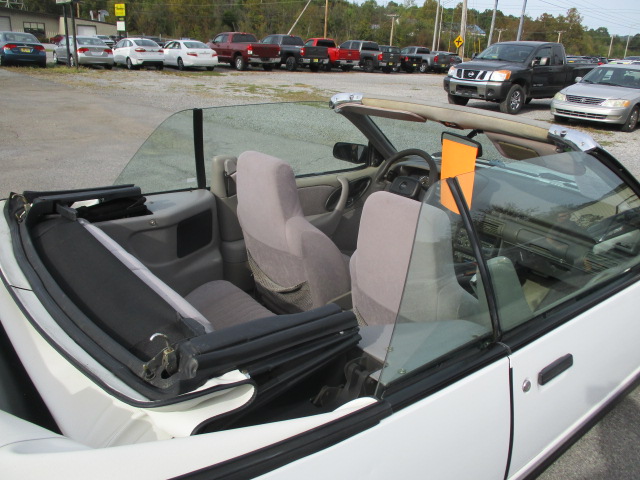 Used 1994 Chevrolet Cavalier RS Convertible FWD image 36
