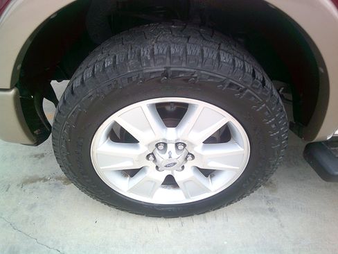 Used 2013 Ford F150 Lariat image 22