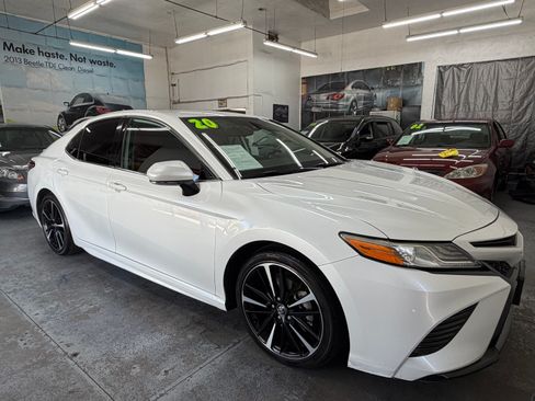 Used 2020 Toyota Camry XSE FWD image 2