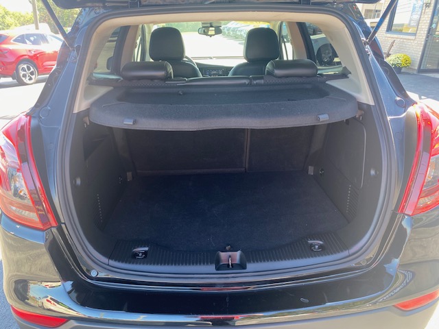 Used 2022 Buick Encore AWD Preferred image 10