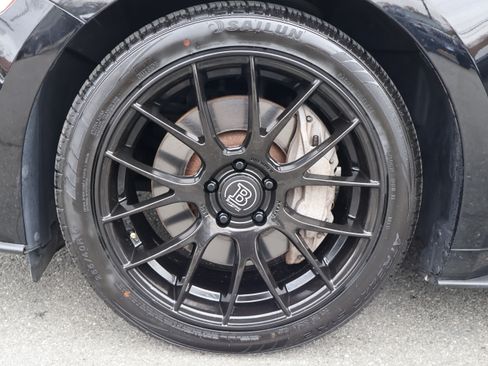 Used 2018 Ford Mustang GT image 32